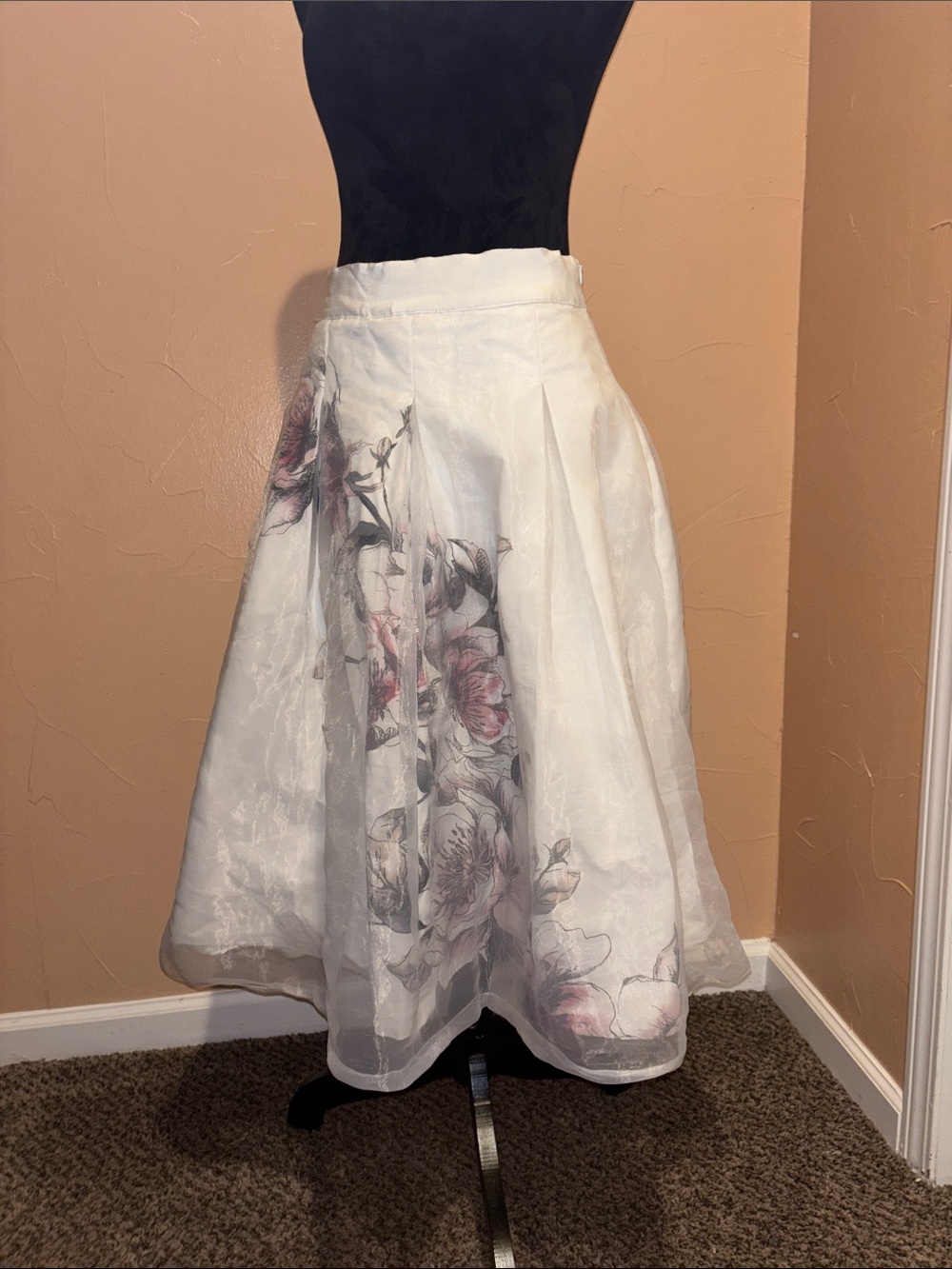 Women's White Floral A-Line Skirt